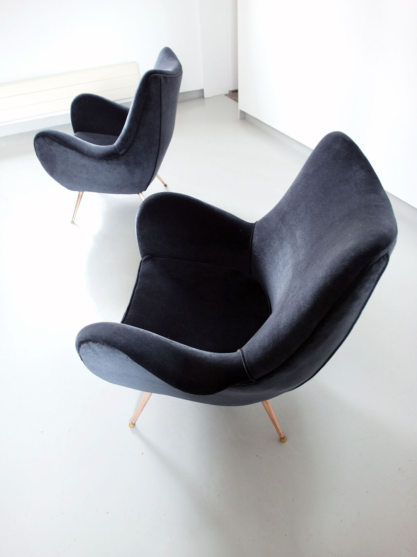 Sculptural armchair of Melchiorre Bega of 1955