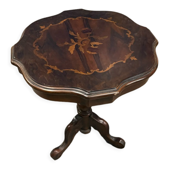 Inlaid wooden pedestal table