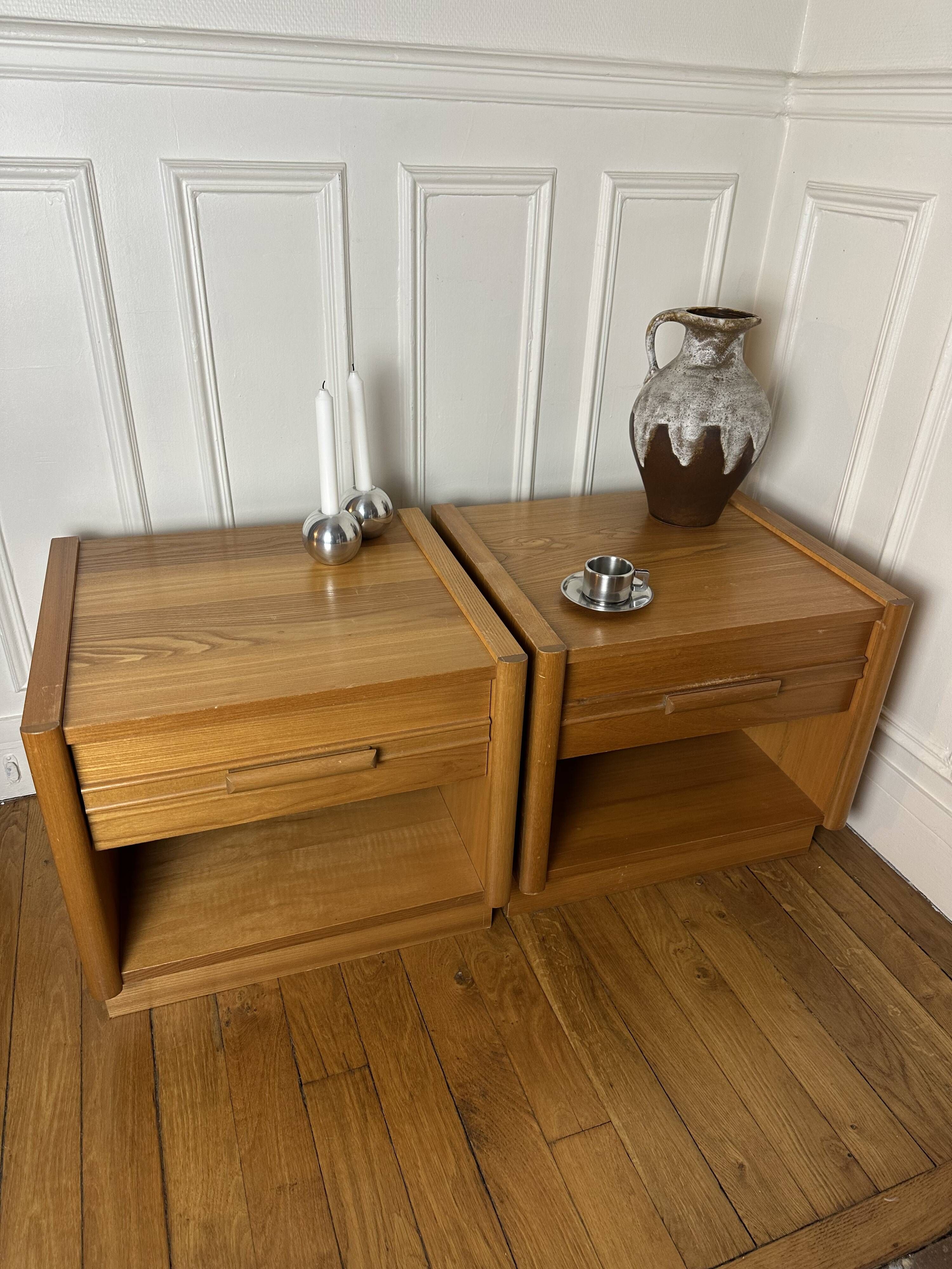 2 tables de chevet en orme Simat années 80