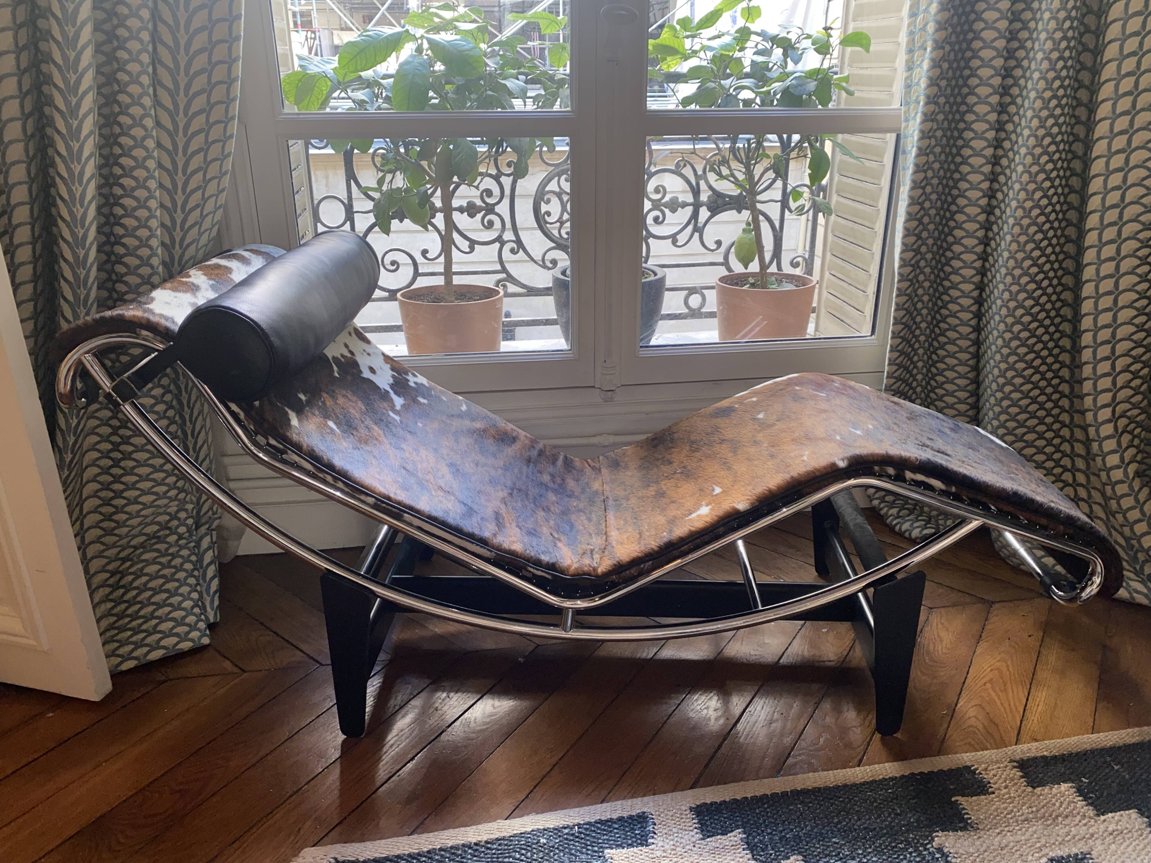 LC4 Le Corbusier armchair