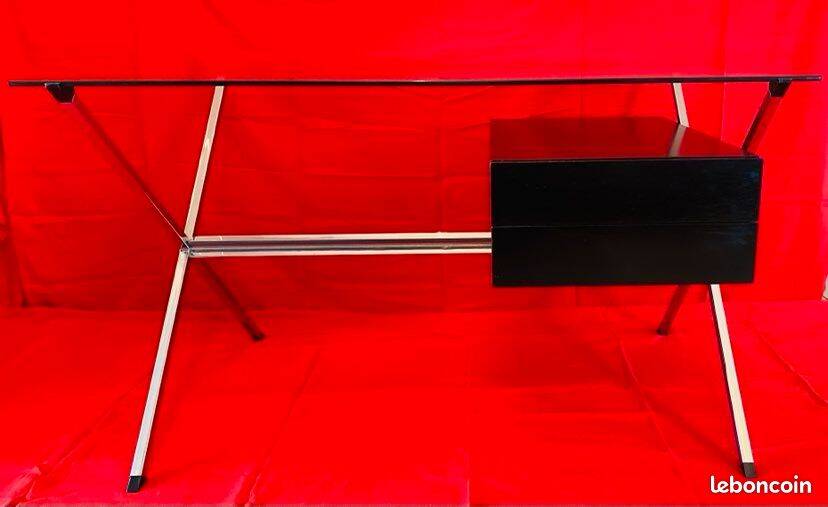 Franco Albini desk for Knoll International Editions, vintage 70's design.