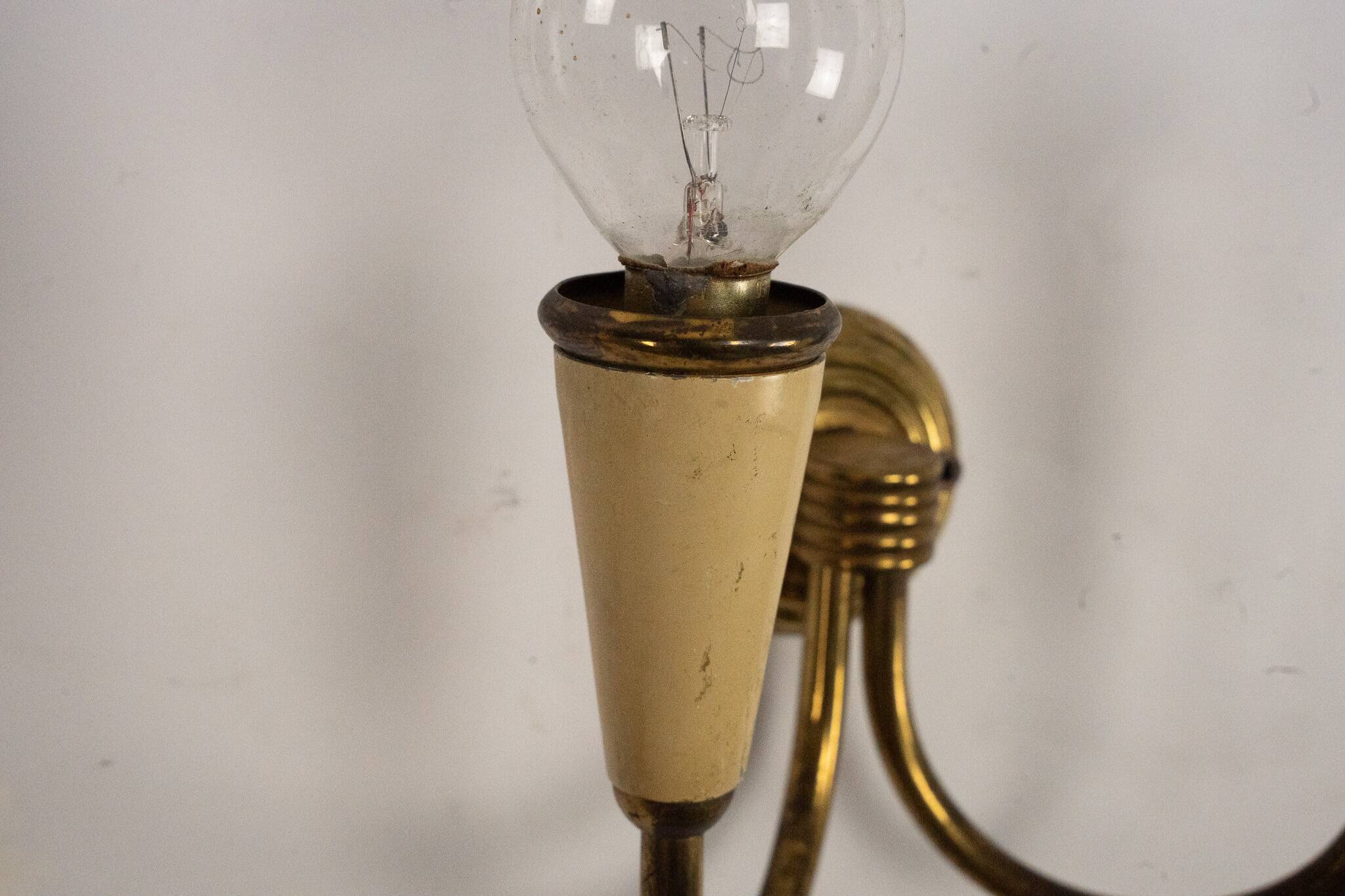 Set of four Mid-Century sconces in lacquer and brass. Italy 1950s