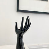 Black ceramic ring hand