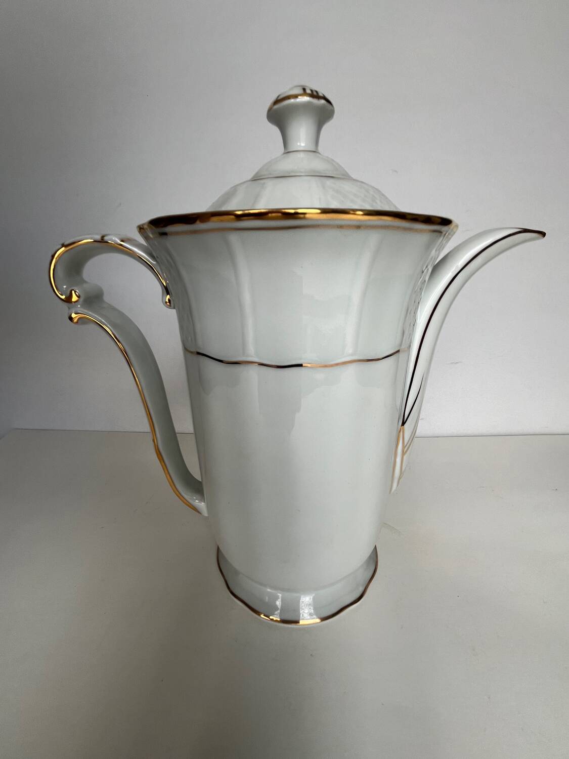 Cafetière en porcelaine blanche de Limoges
