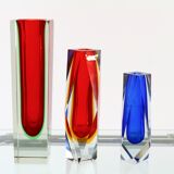 Vase en verre de Murano, rouge et vert immergé