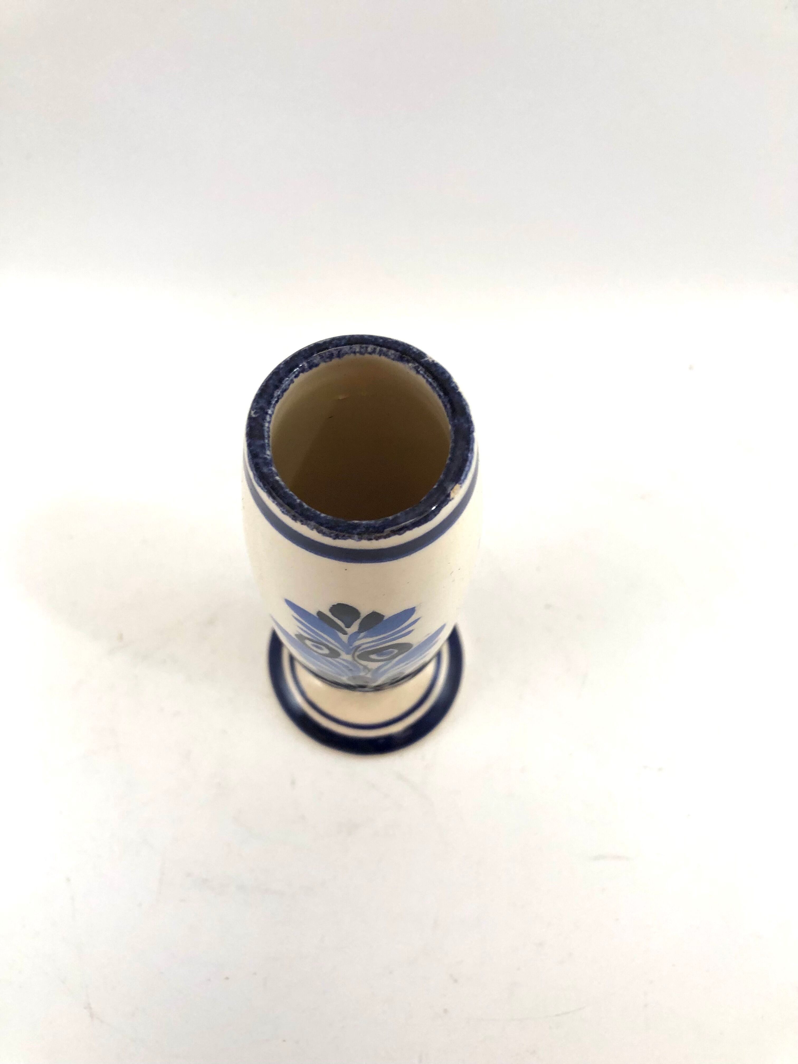 Breton white and blue vase with floral decoration Quimper Ile d'Oléron