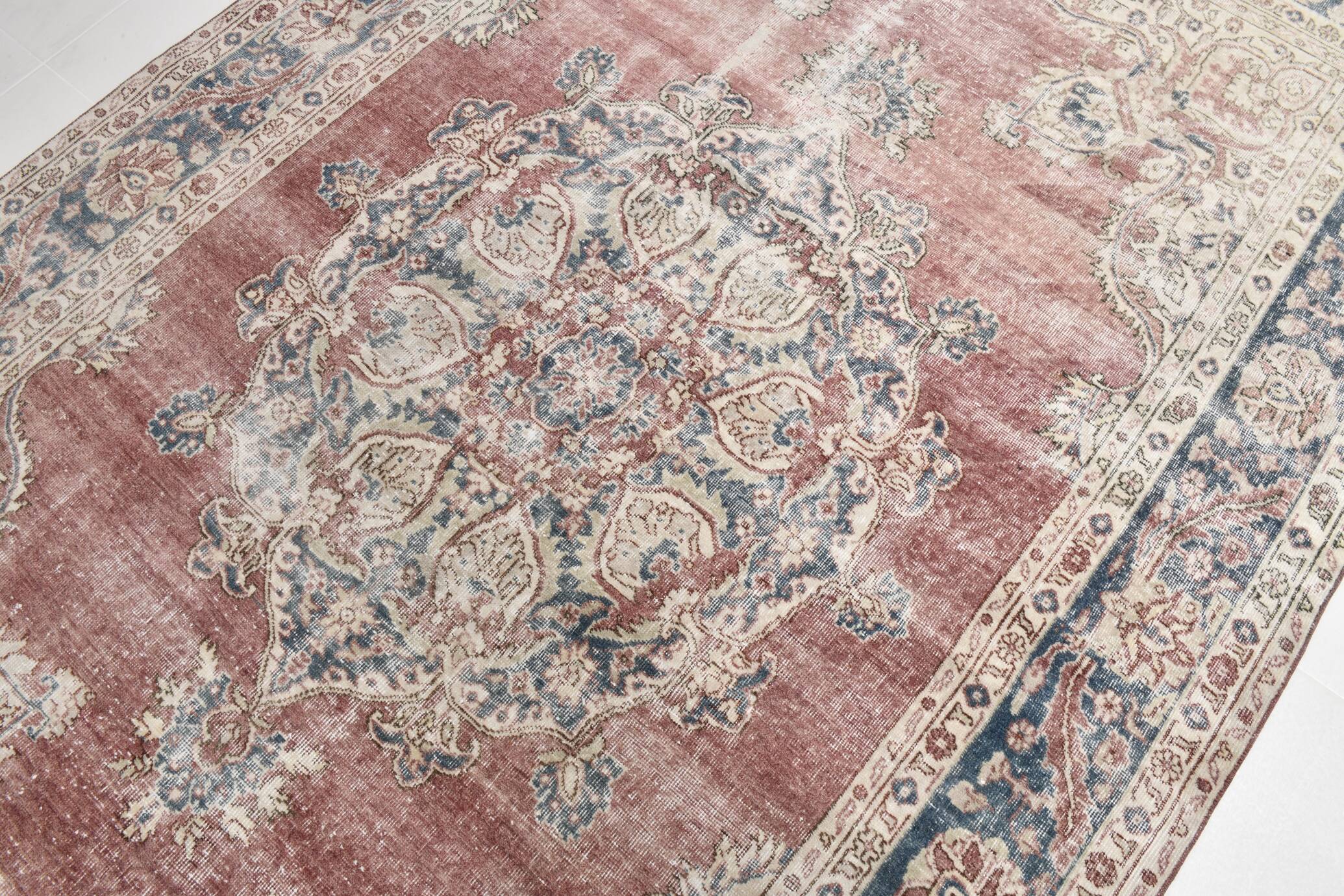 7x11 Vintage Soft Red & Blue Vintage Area Rug, 205x344 Cm