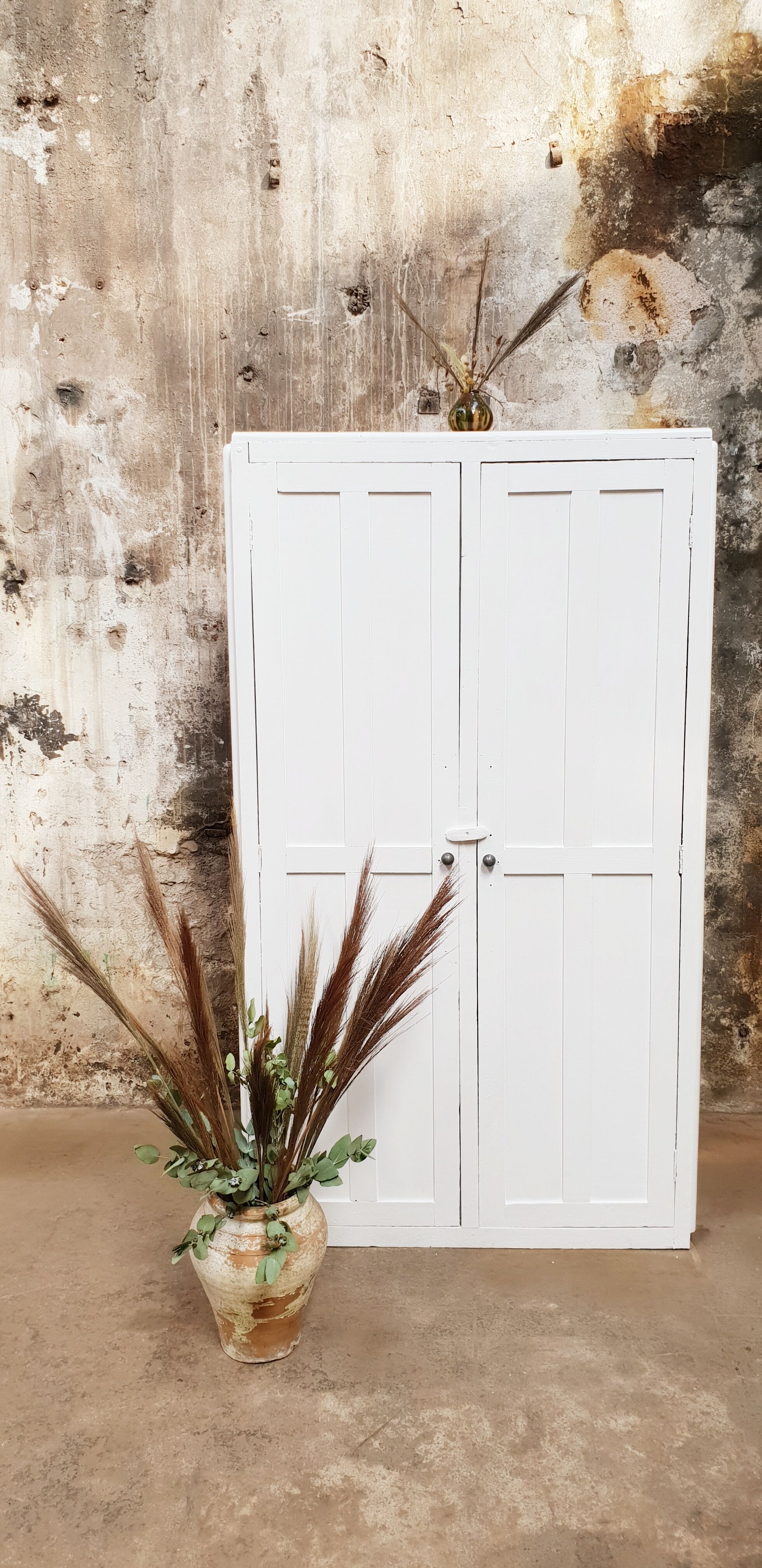 Armoire vintage