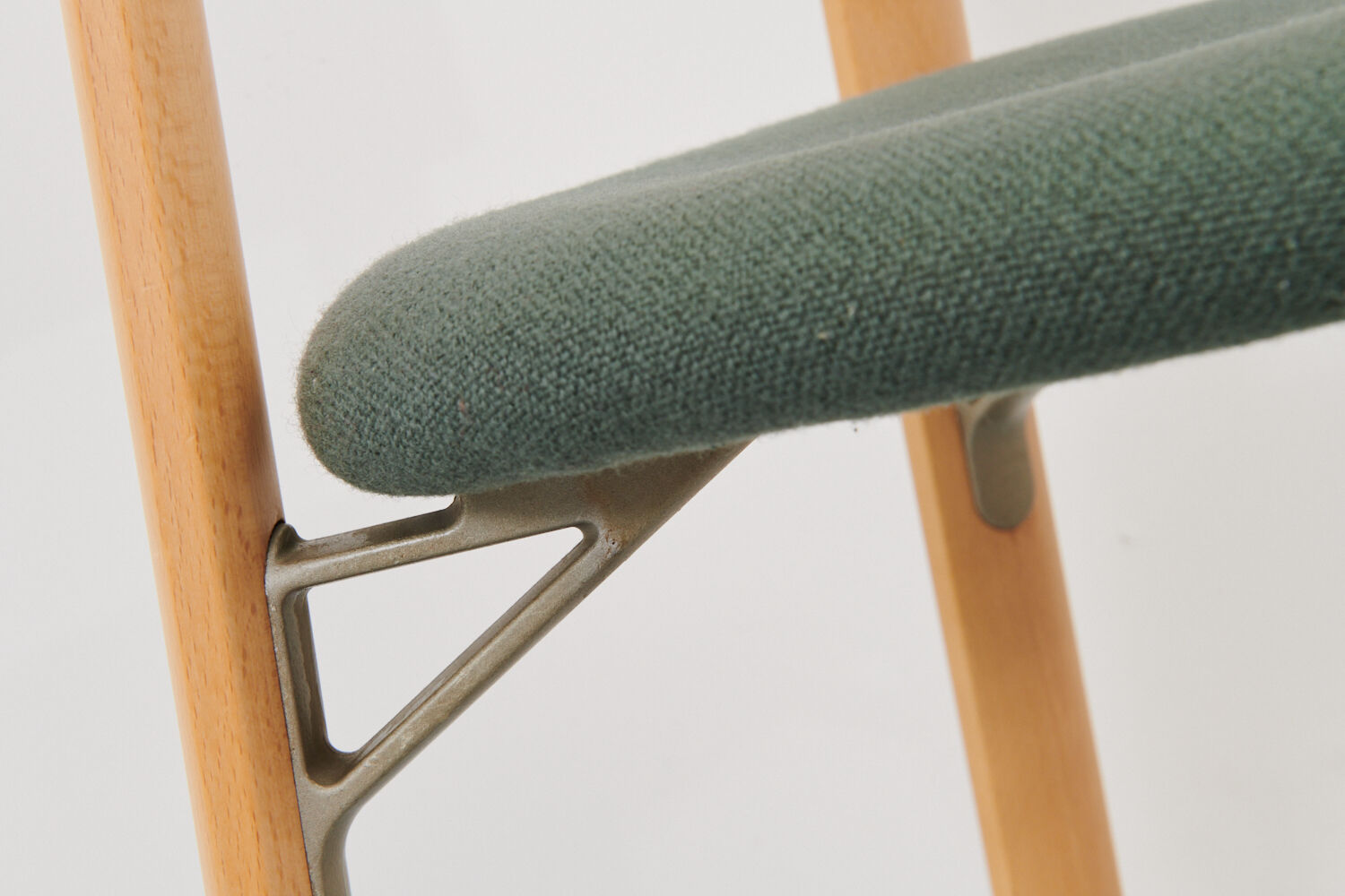 Kusch &Co chair made of wood and green fabric