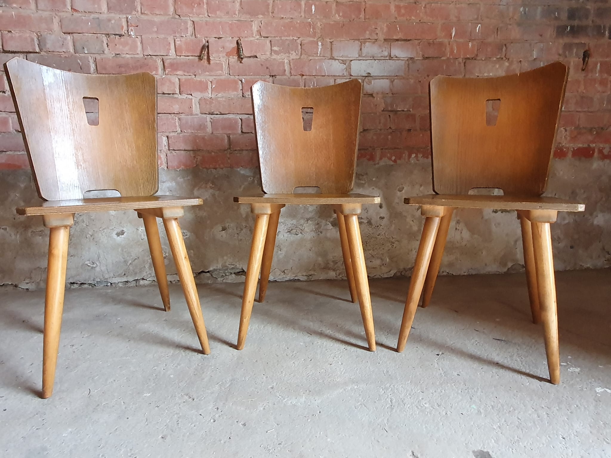 3 chaises bistrot brutalistes année 60