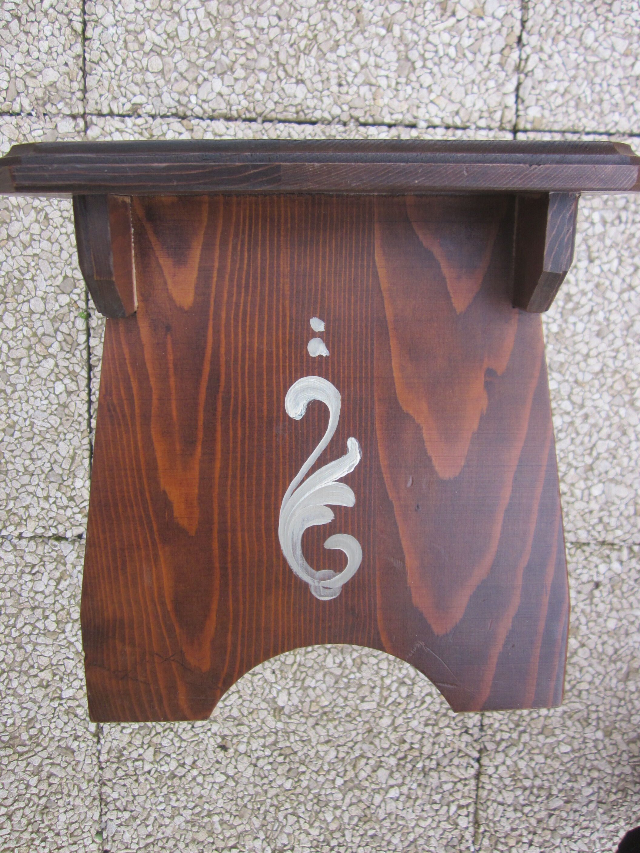 Wooden bench step foot with painted decoration