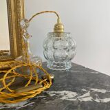 Baladeuse avec globe vintage en verre transparent