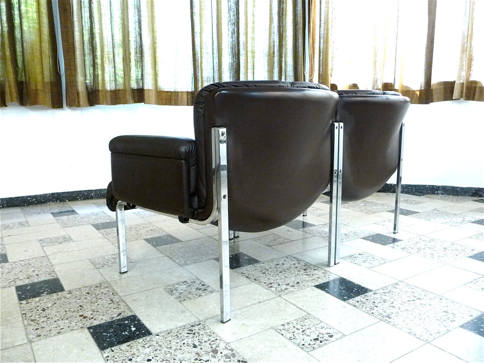 Canapé deux places 'Eurochair' marron foncé de Girsberger, Allemagne de l'Ouest, années 1970.