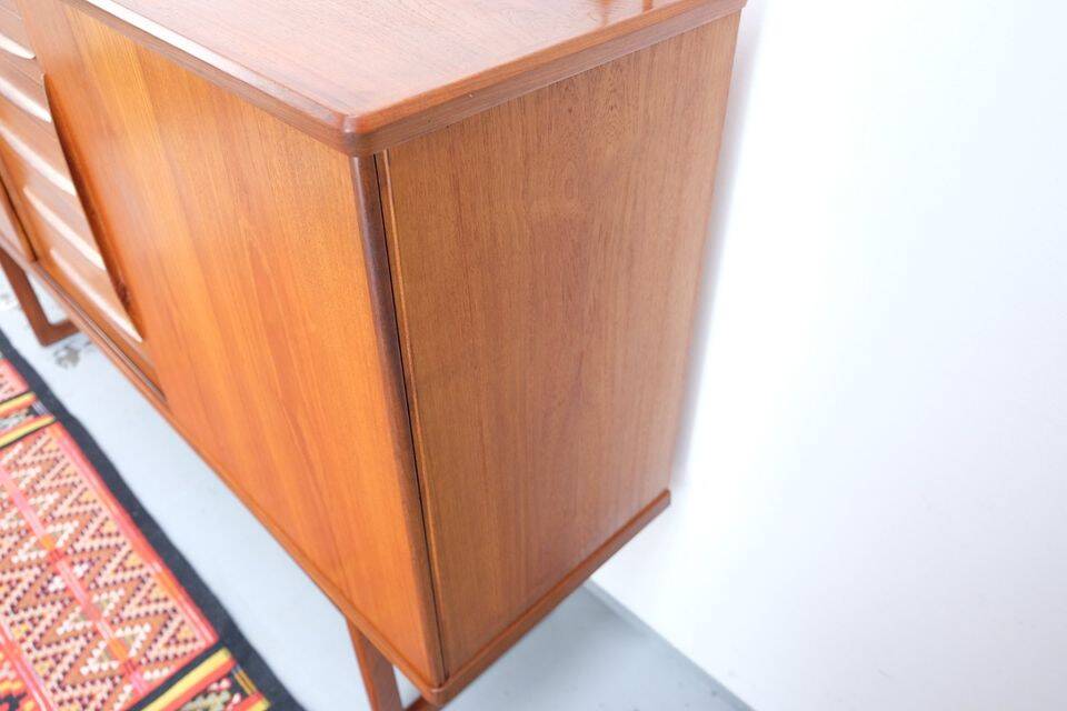 Teak high sideboard in vintage style from the 60s-70s, Vamo style, 60s-70s.