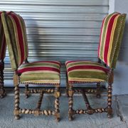 Set of 6 Louis XIII style chairs in turned wood and velvet.