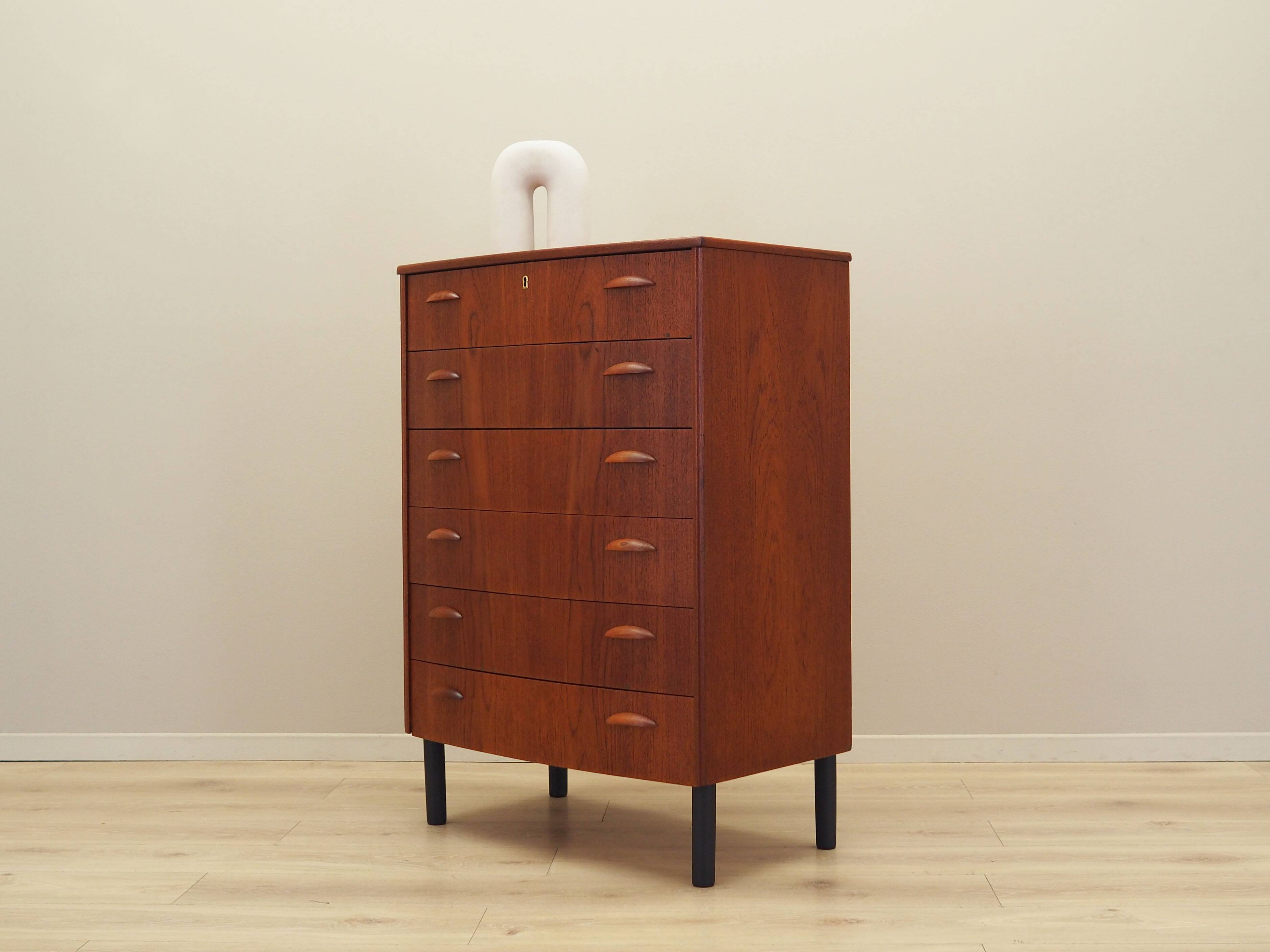 Commode en teck, design danois, années 1970, production : Danemark