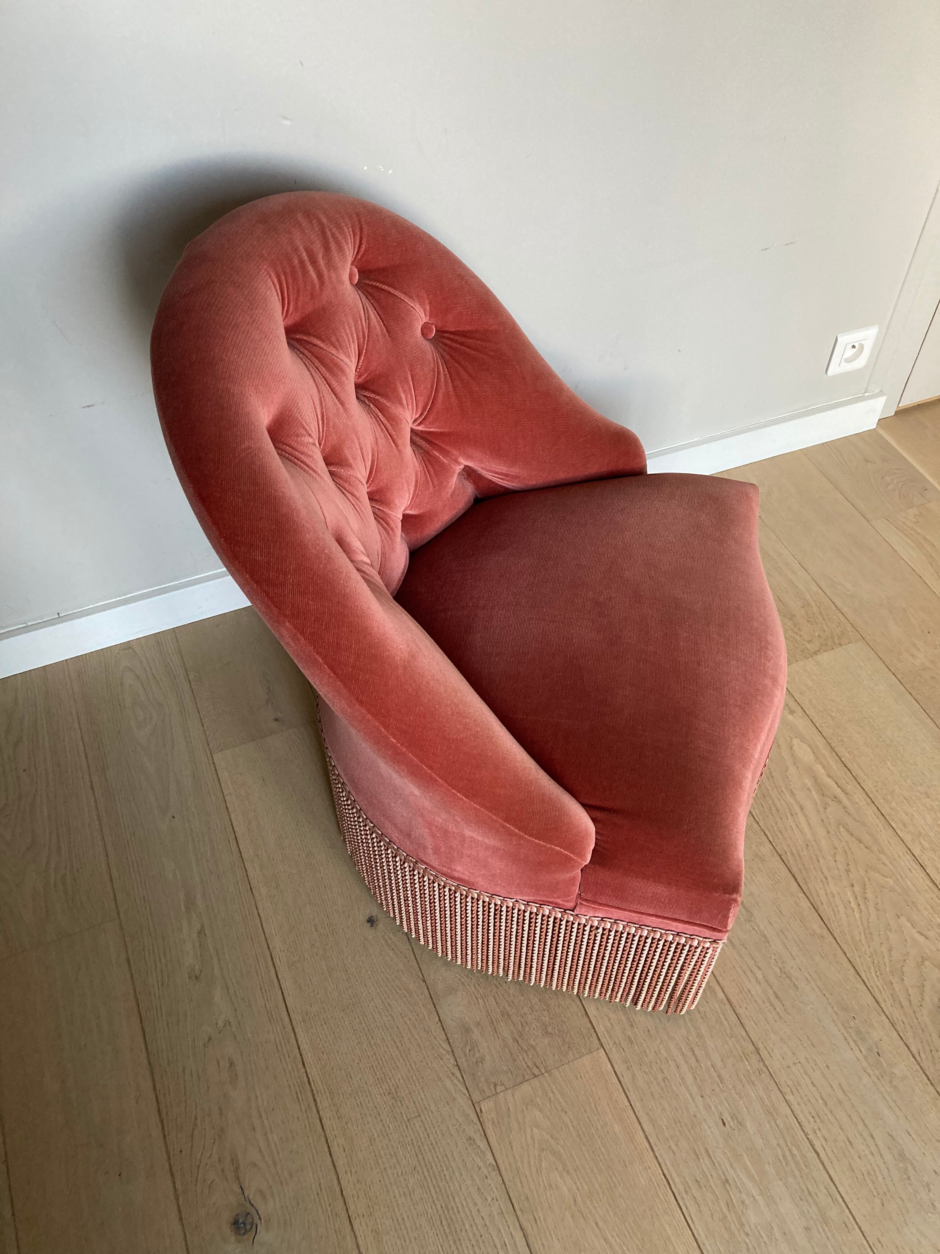 Velvet toad armchair