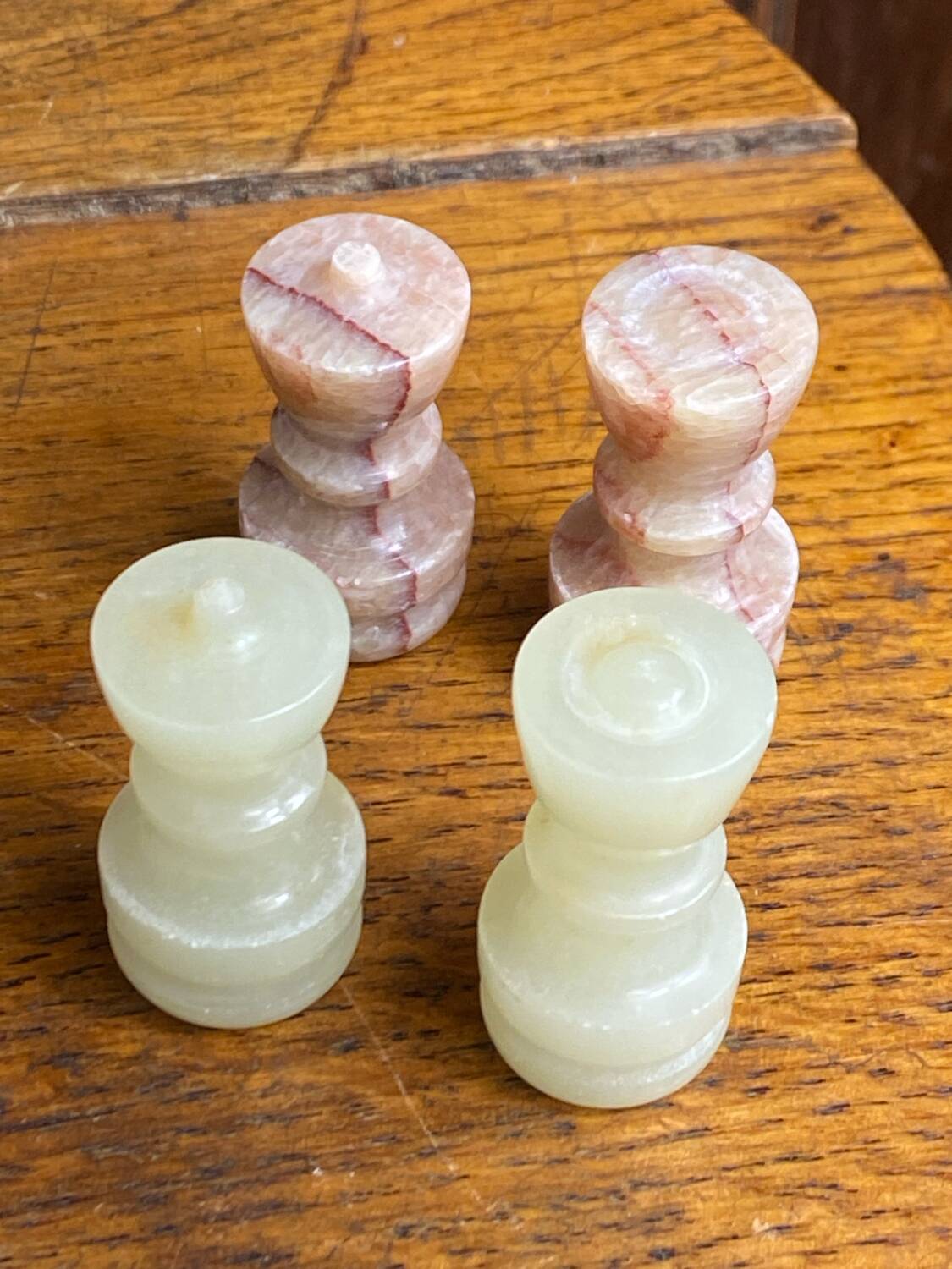 Marble and onyx chess set