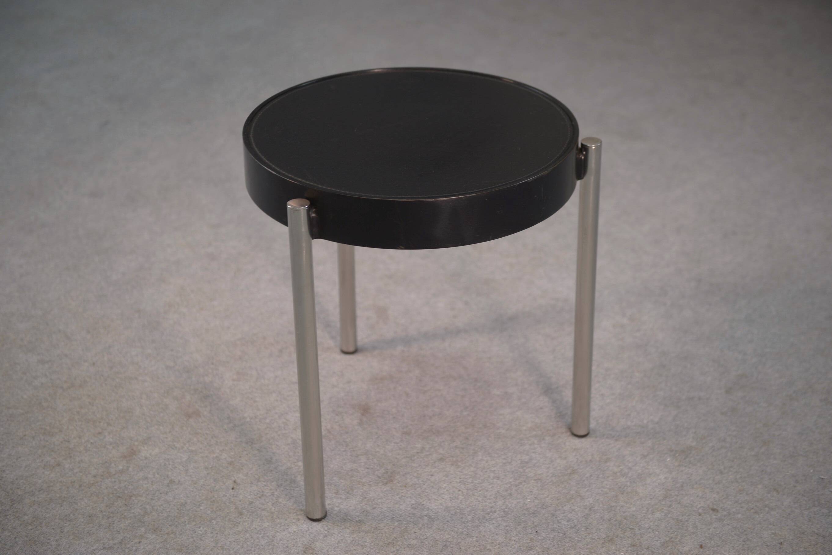 Pair of side tables by Tavolino Brighella for Zanotta 1980s