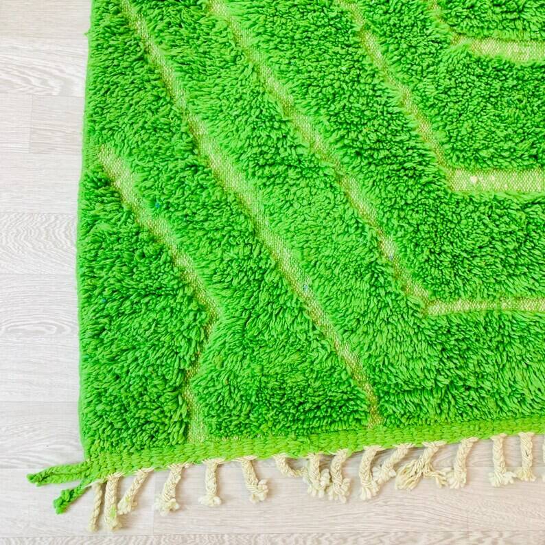 Traditional handmade Berber rug 250cm x 150cm