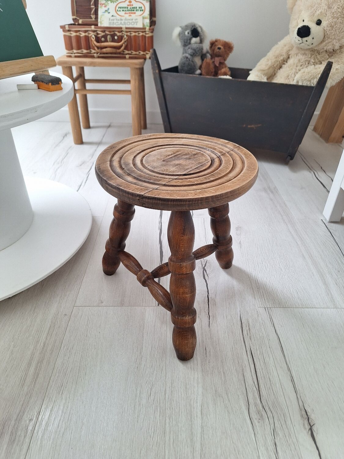 Vintage tripod stool