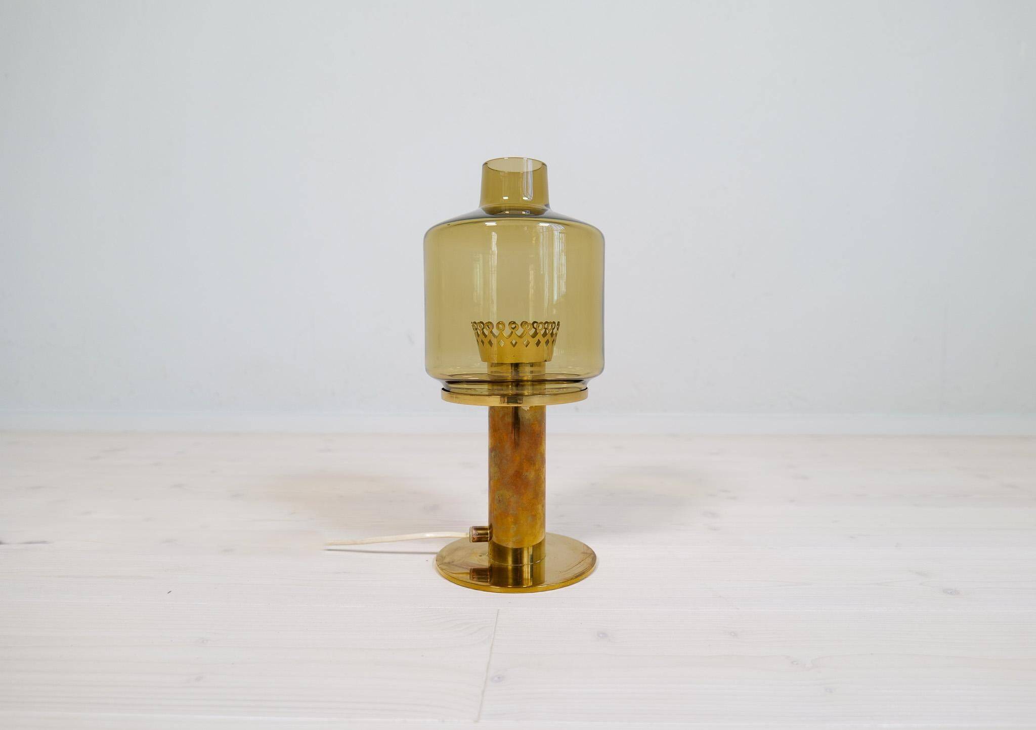 Hans-Agne Jakobsson Table Lamp Model B-102 in brass and glass, 1960s, Sweden