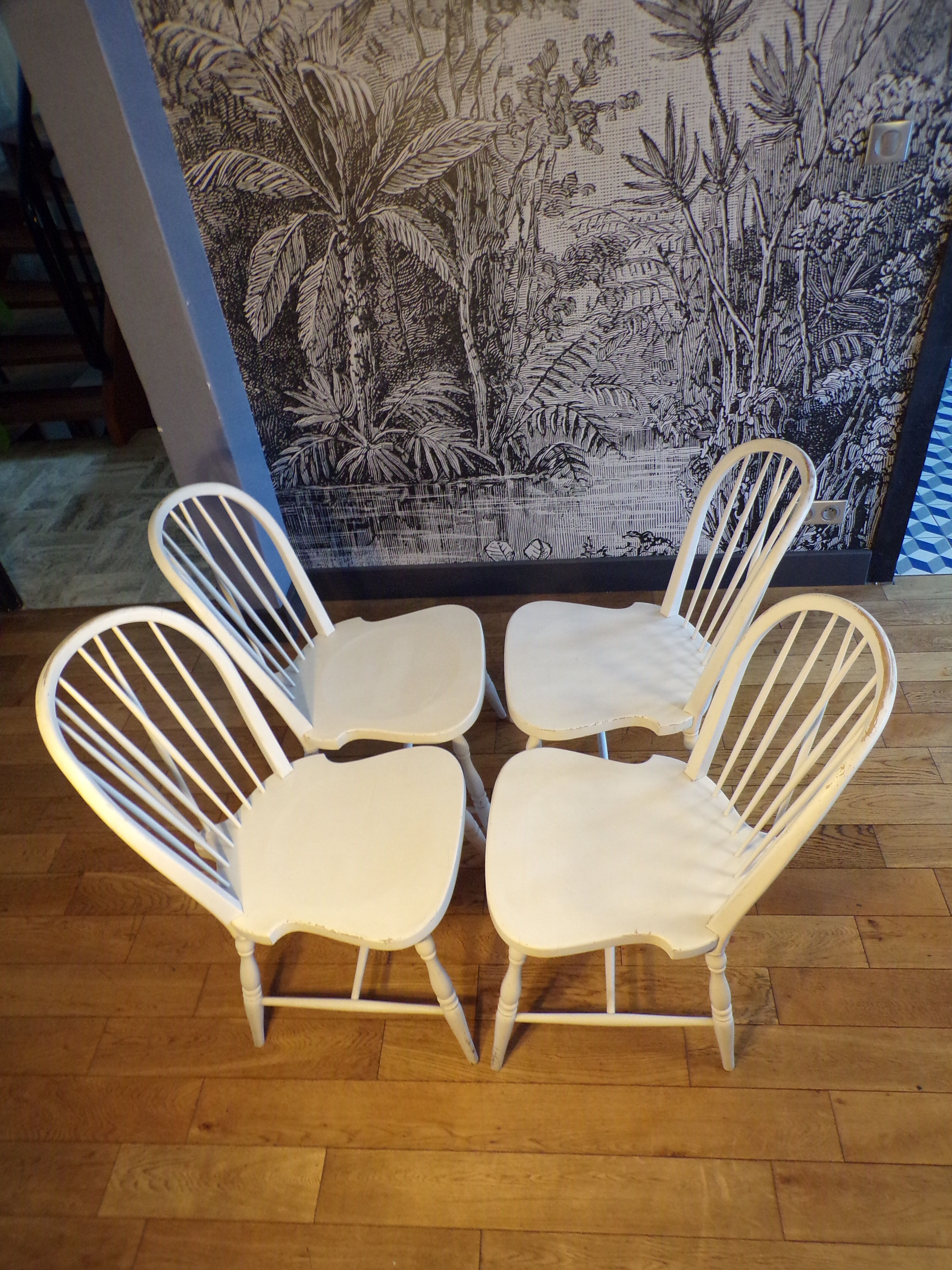 Suite 4 chairs Scandinavian windsor