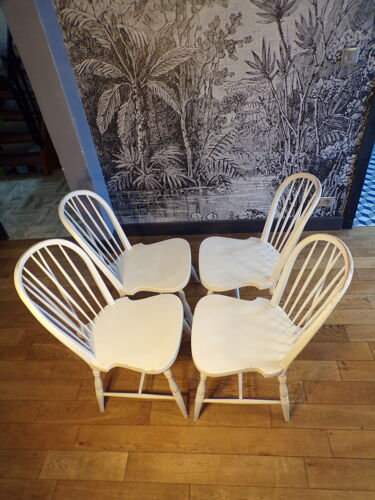 Suite 4 chaises windsor scandinaves