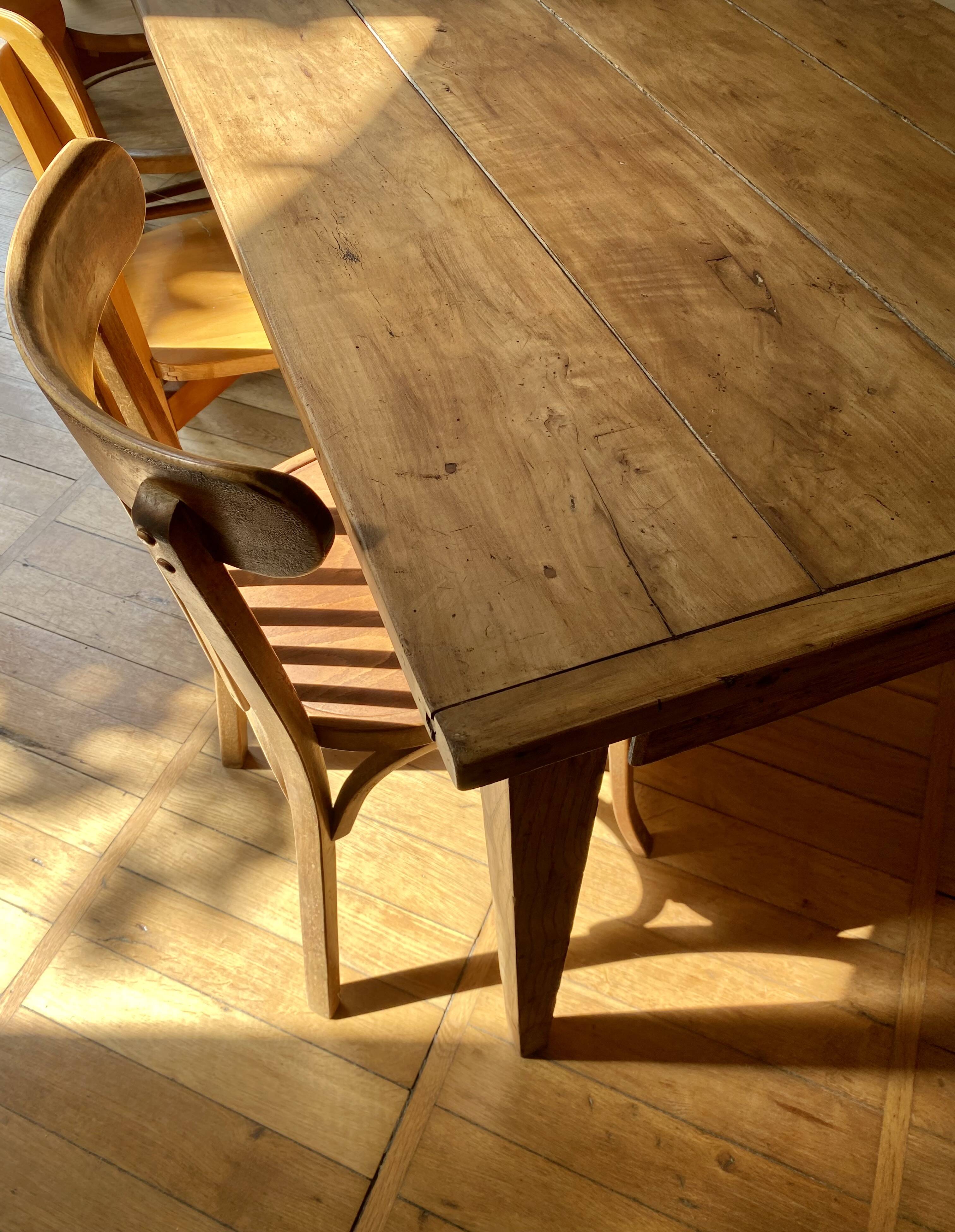 Farm table for 10/12 people.