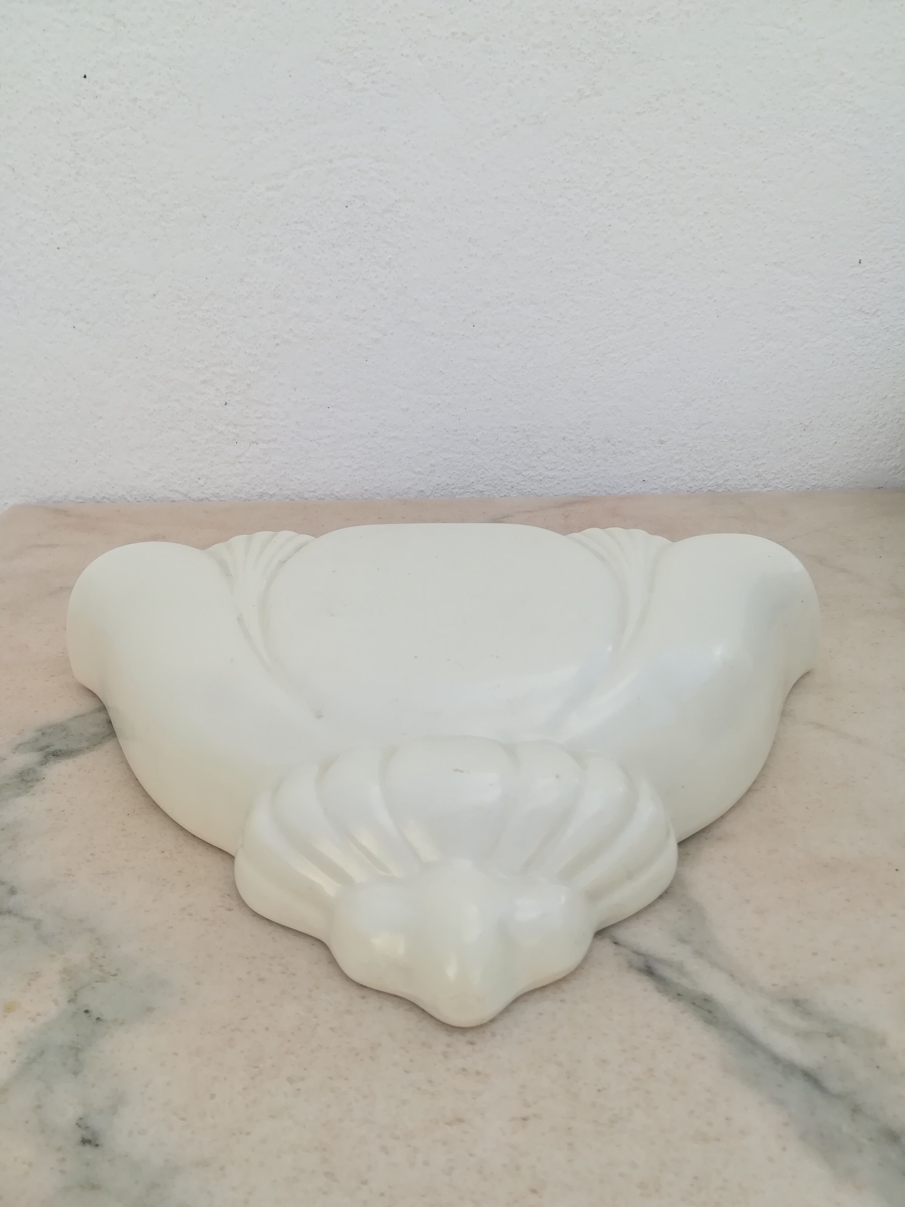 Pearly wall vase