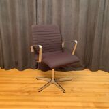 Oxford armchair by Arne Jacobsen, Fritz Hansen, Denmark.