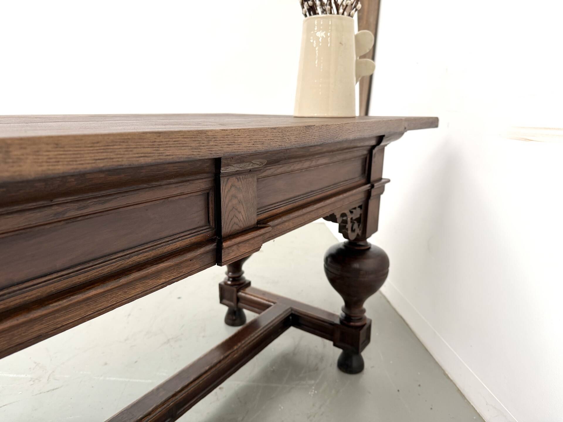 Neo-Renaissance desk in solid oak, circa 1900
