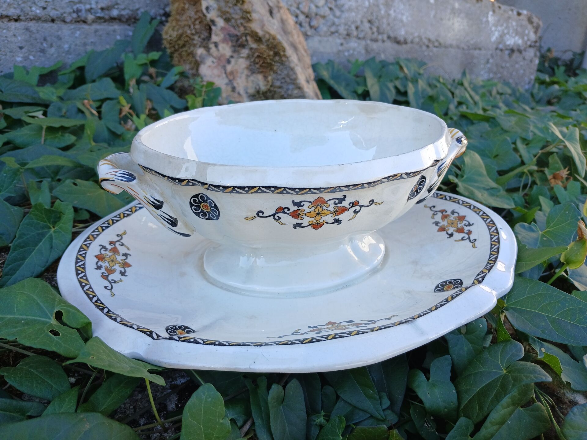 Saucière ancienne de Gien 