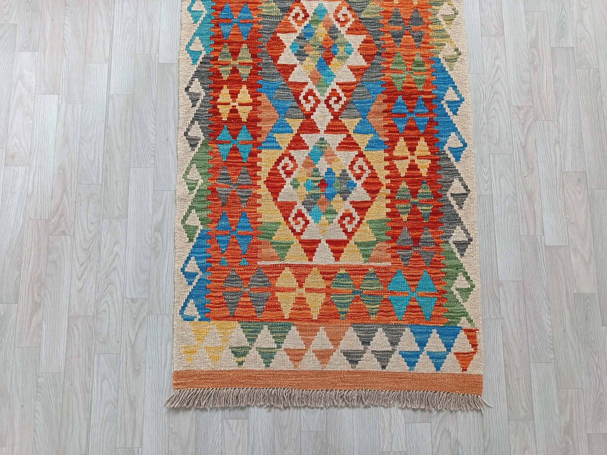 Handmade Persian Gashqaï corridor rug