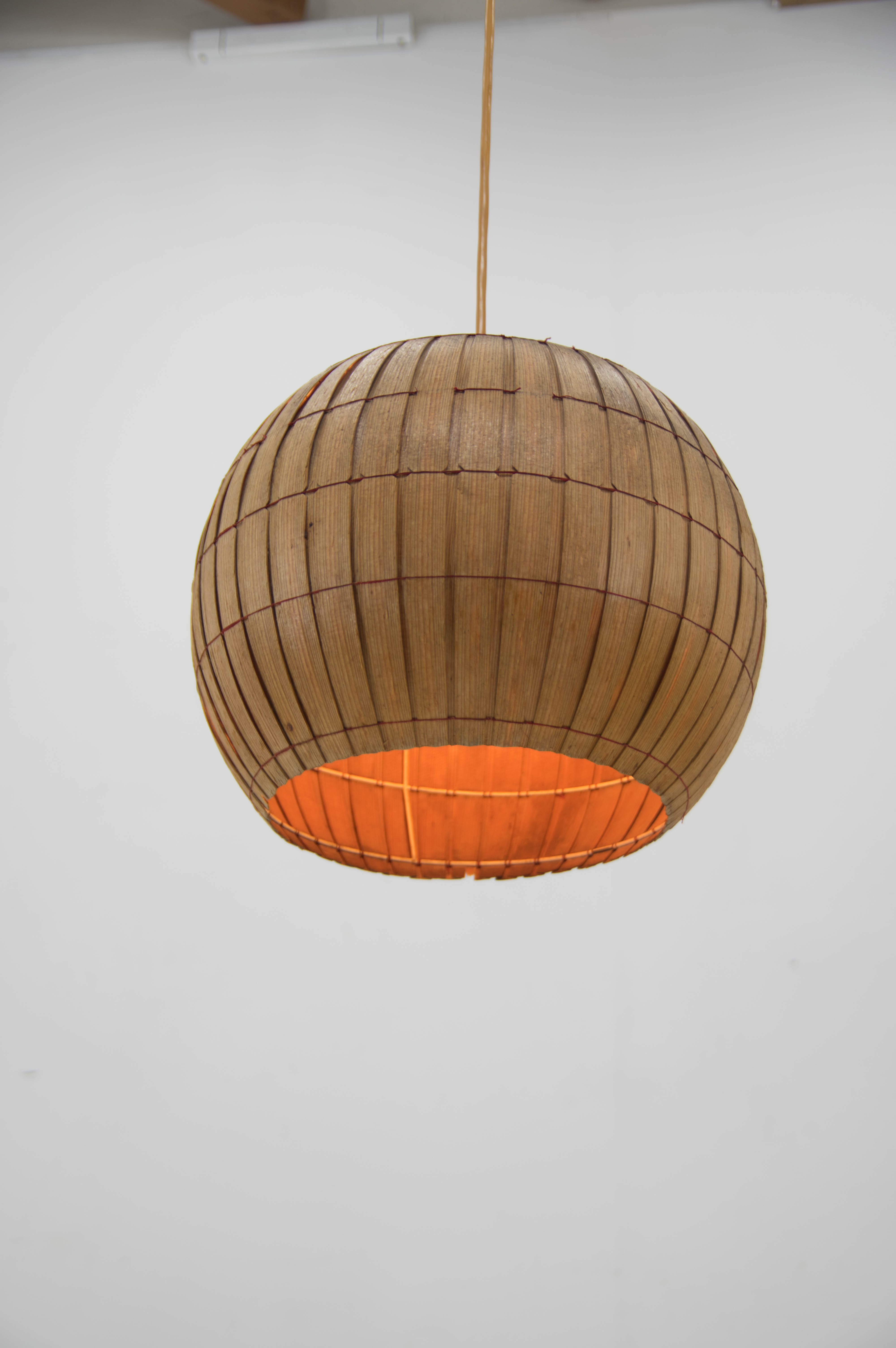 Suspension en placage de bois du milieu du siècle, ULUV, années 1960