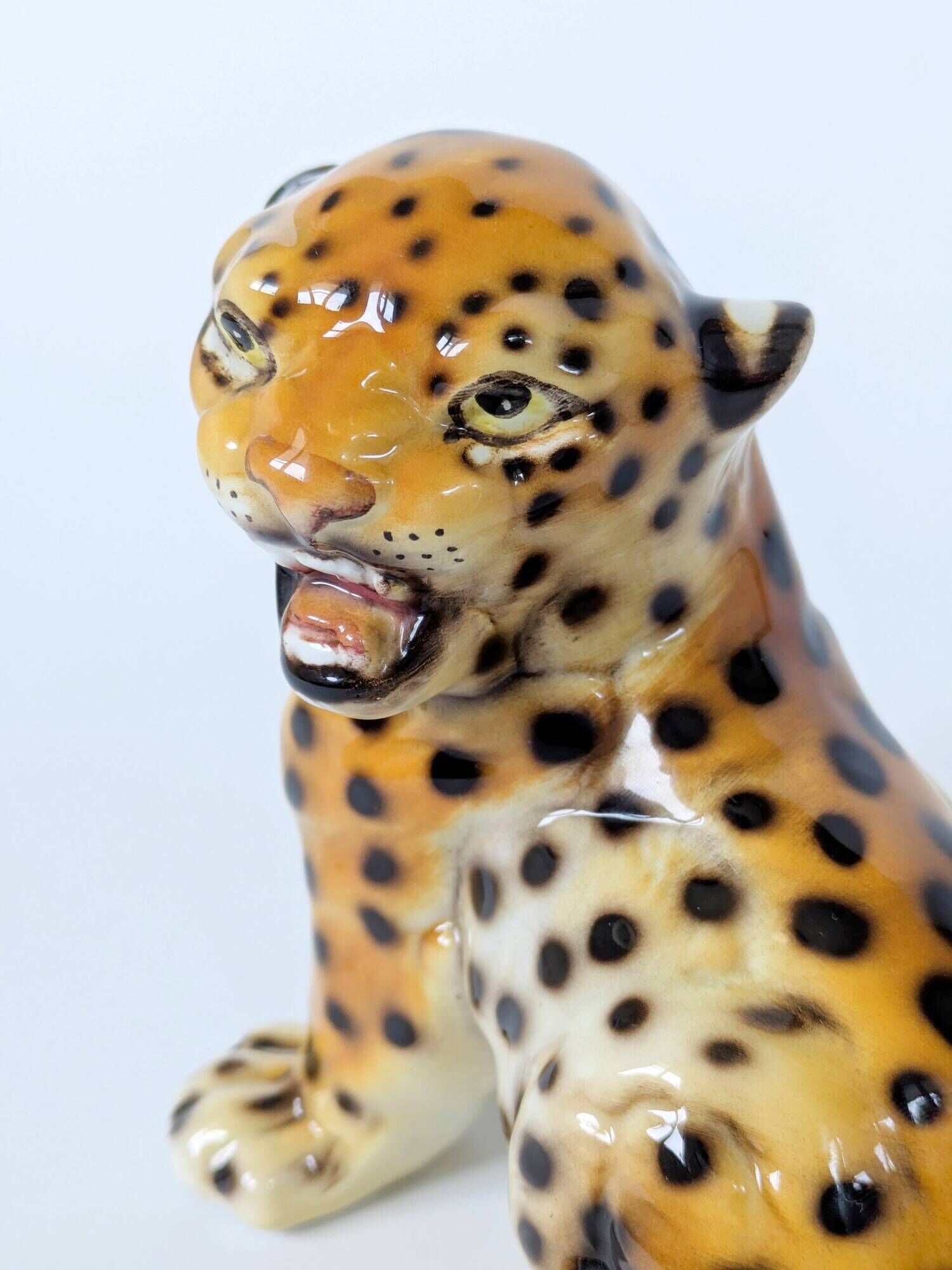 Porcelain leopard statuette, Ronzan, Italy, 1950s