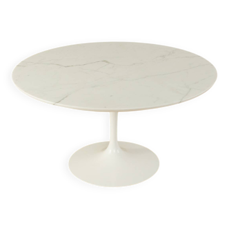 Table Tulipe