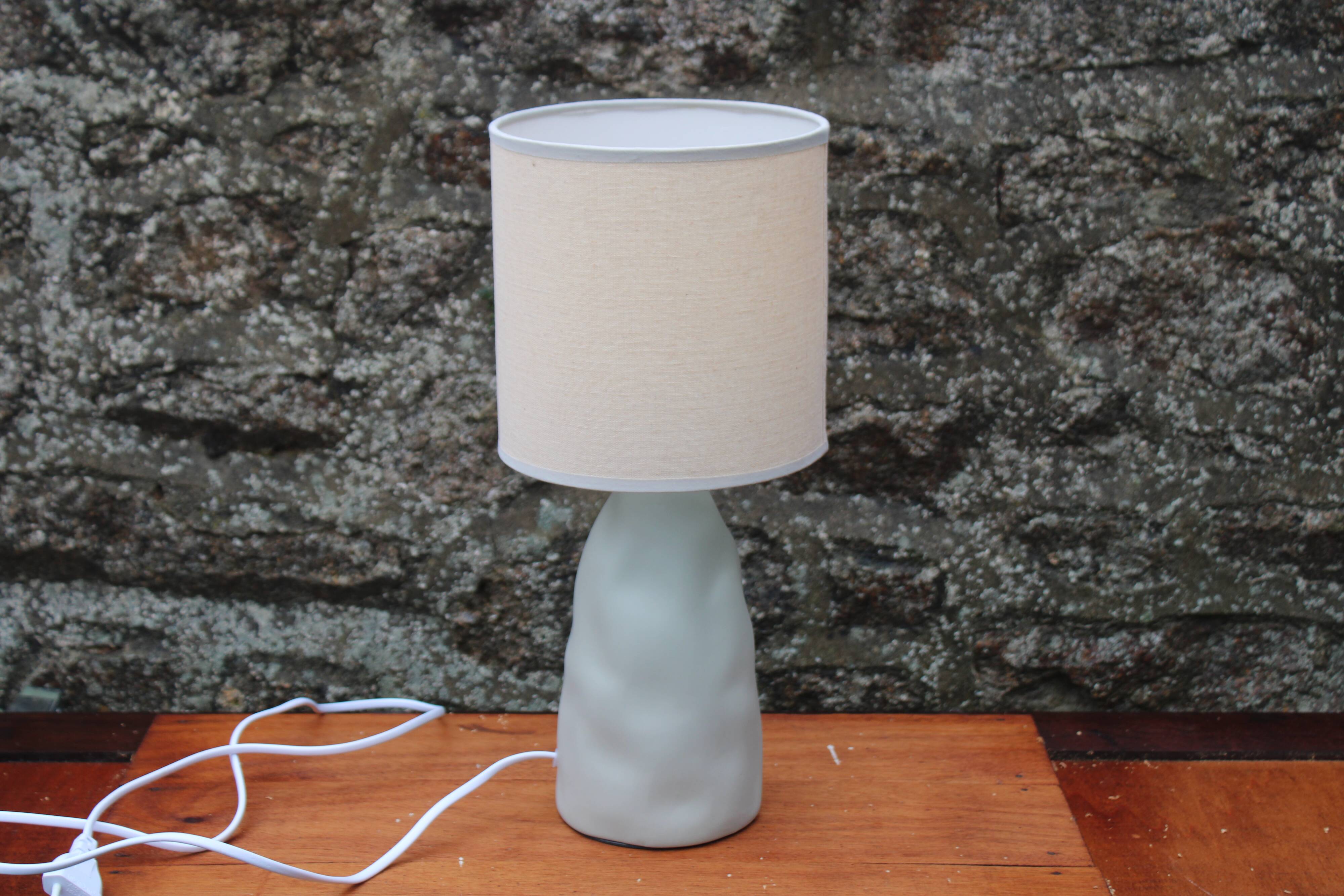 Lampe en céramique vert-gris, style minéral – H37