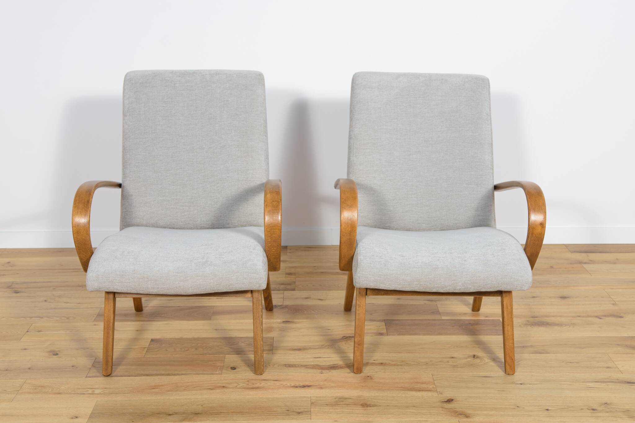 Fauteuils Modèle 53 par Jaroslav Smidek pour Ton, 1960s, Set de 2