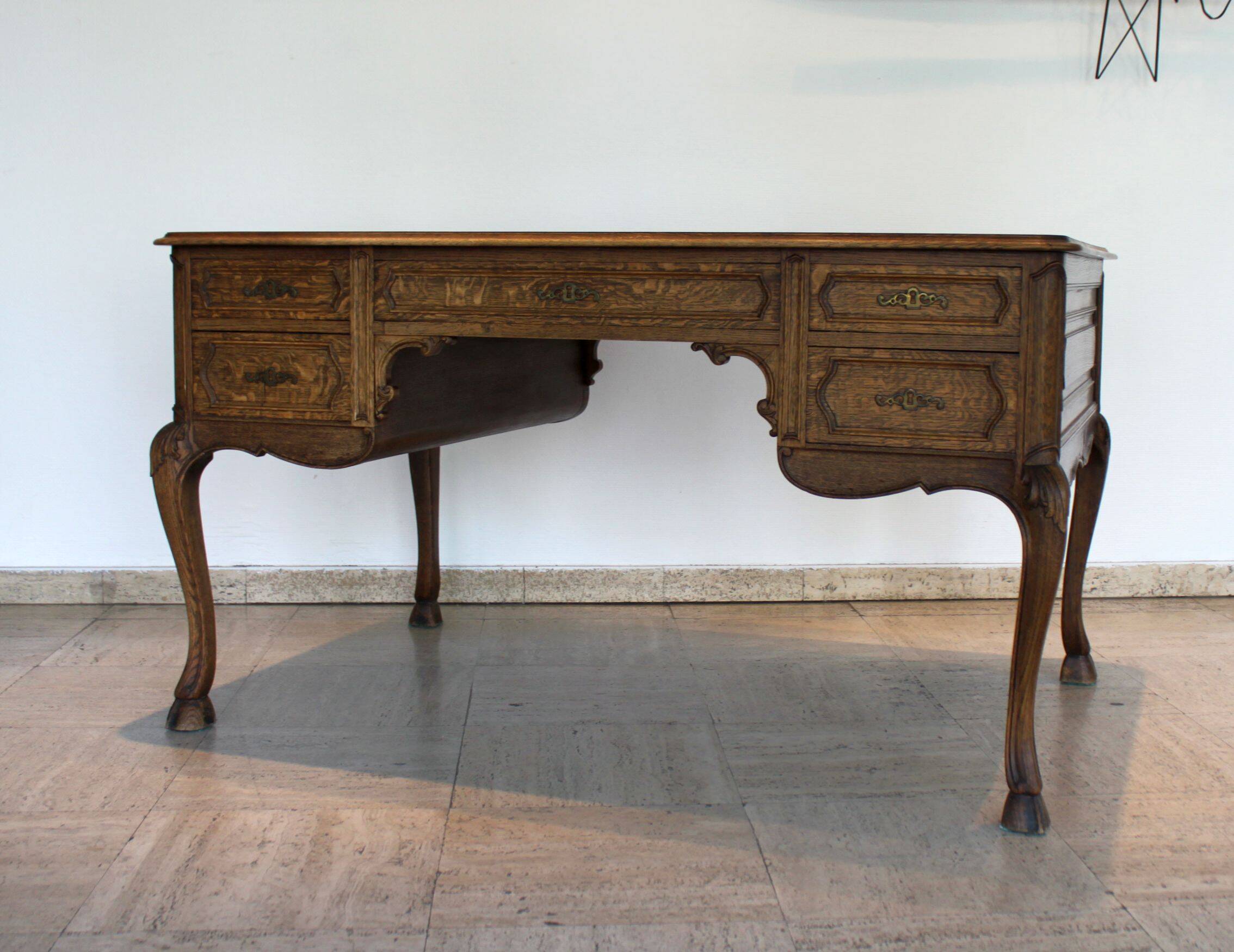 Double executive desk, Louis XV style