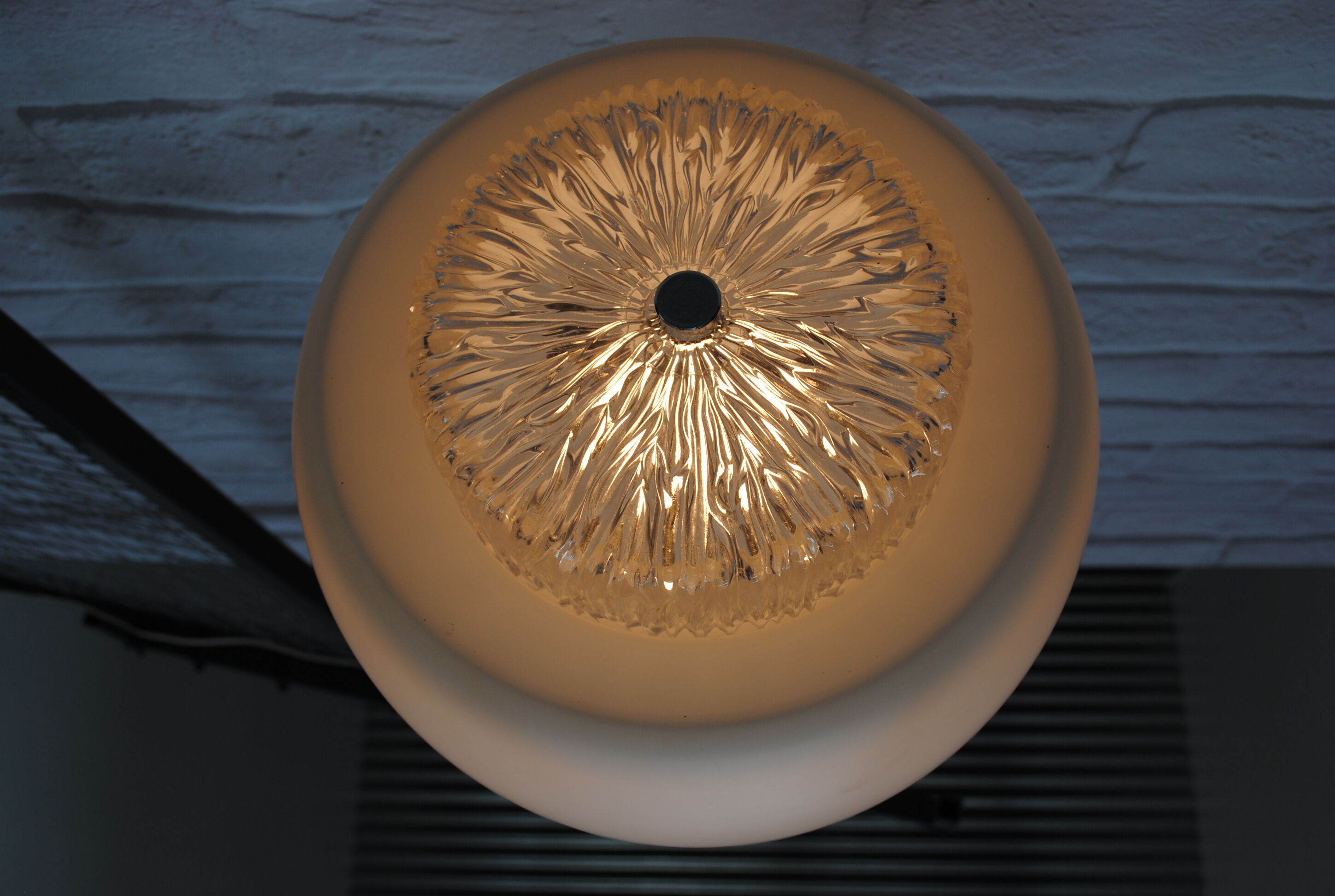 Vintage glass suspension