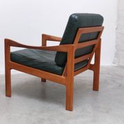 Paire de fauteuils danois par Illum Wikkelsø pour Niels Eilersen, années 1960.
