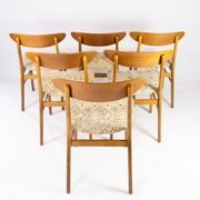 Set of six dining room chairs in teak and upholstered with light fabric, of danish design, 1960S