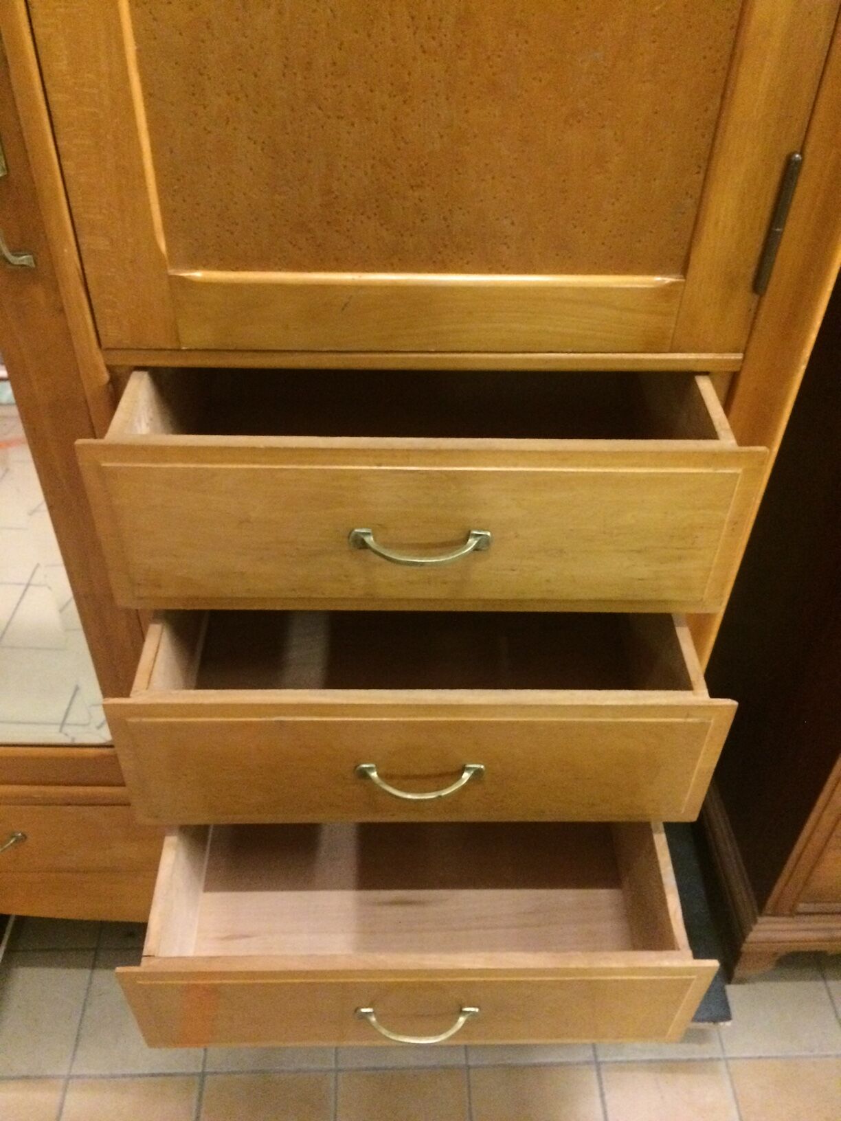 Art Deco cabinet in oak and veneer