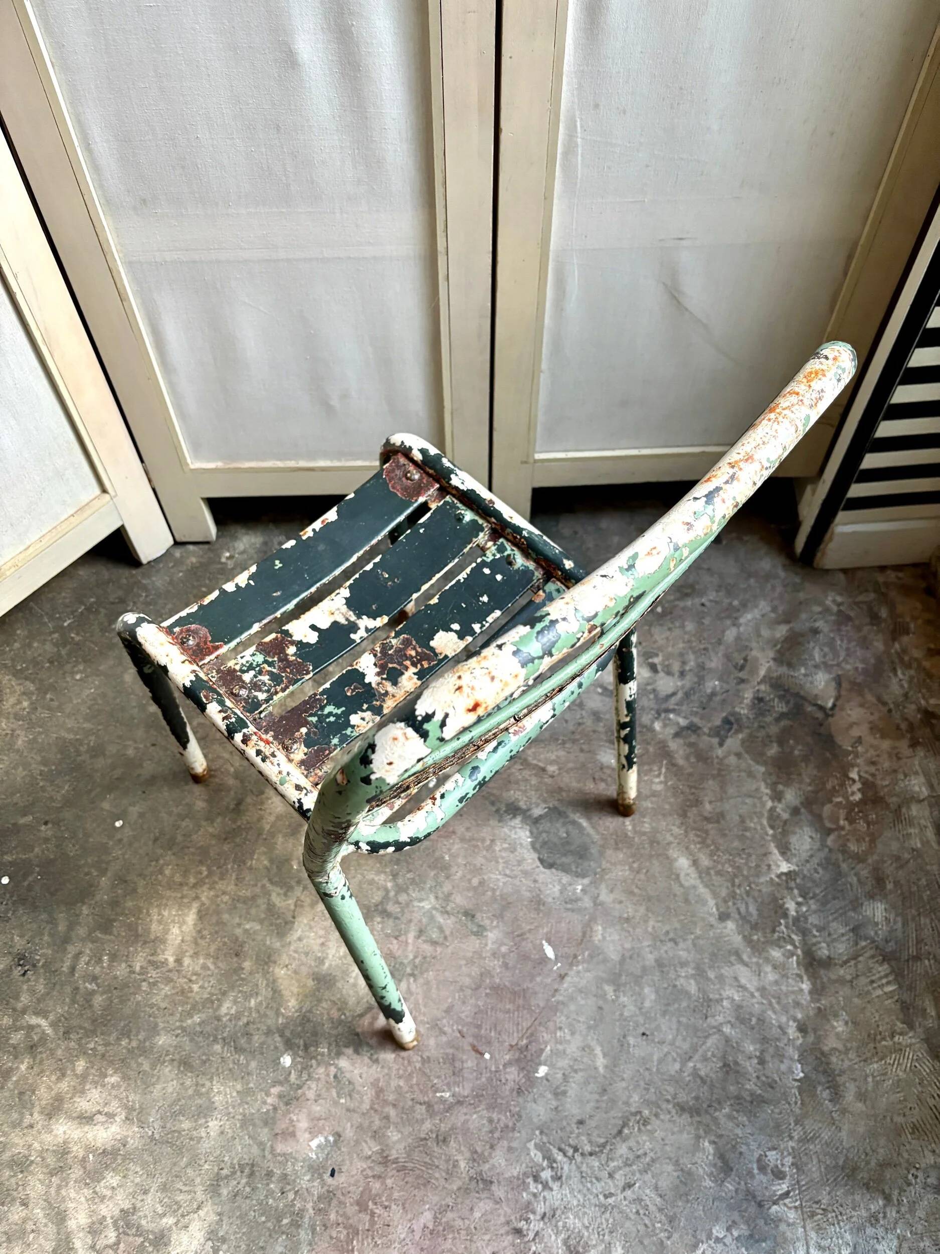 Chaise de jardin Tolix en métal vert n°4