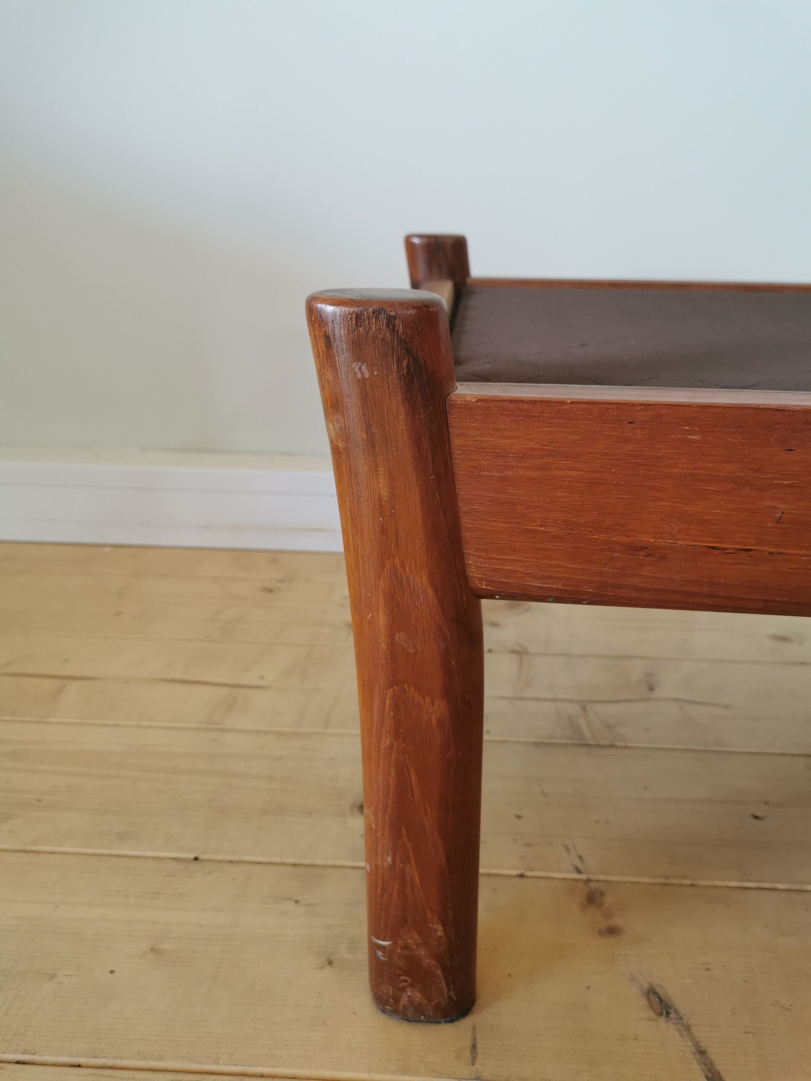 Pair of Dyrlund leather footrest 60s leather
