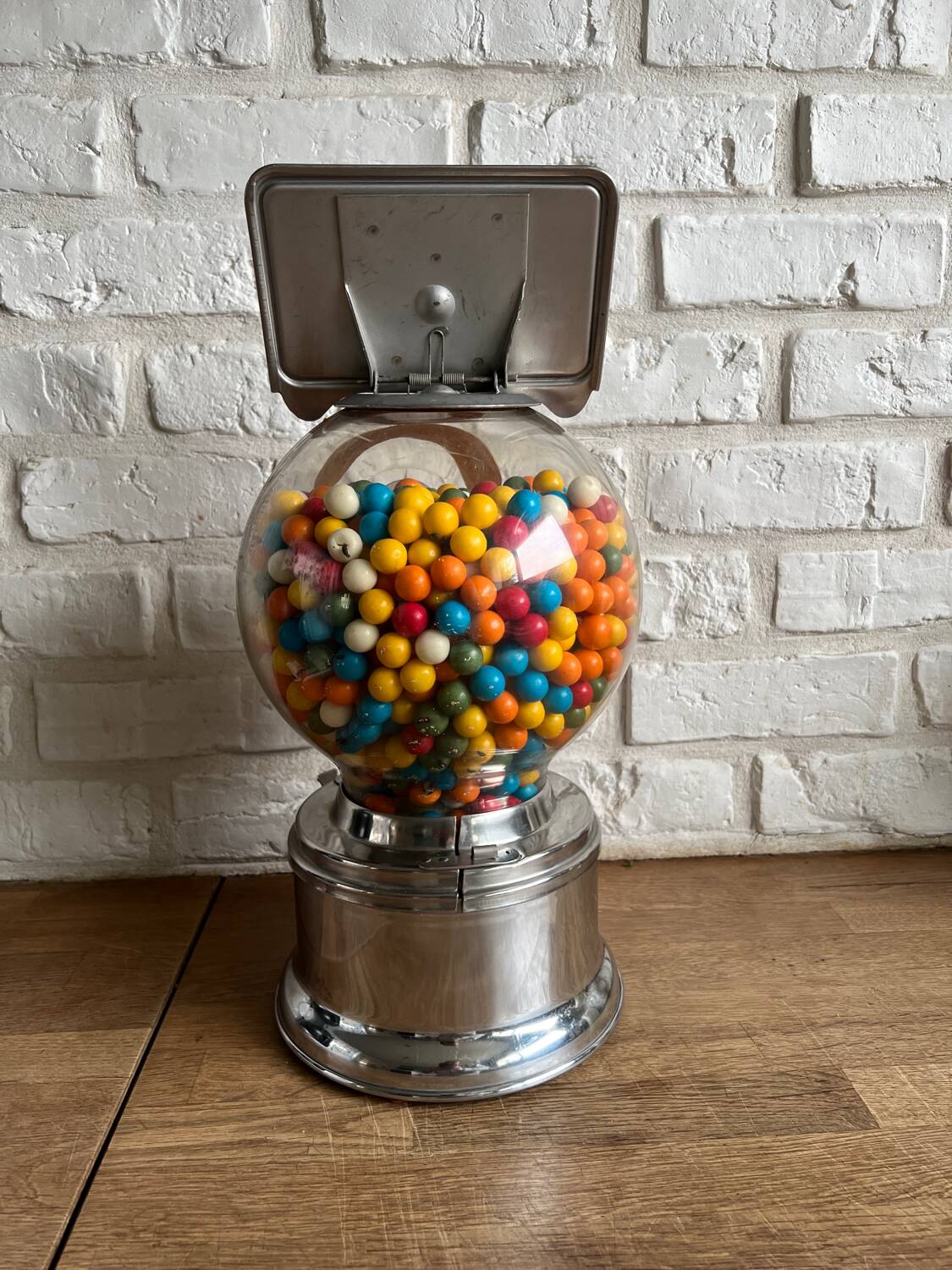Ford us 60s vintage gumball dispenser