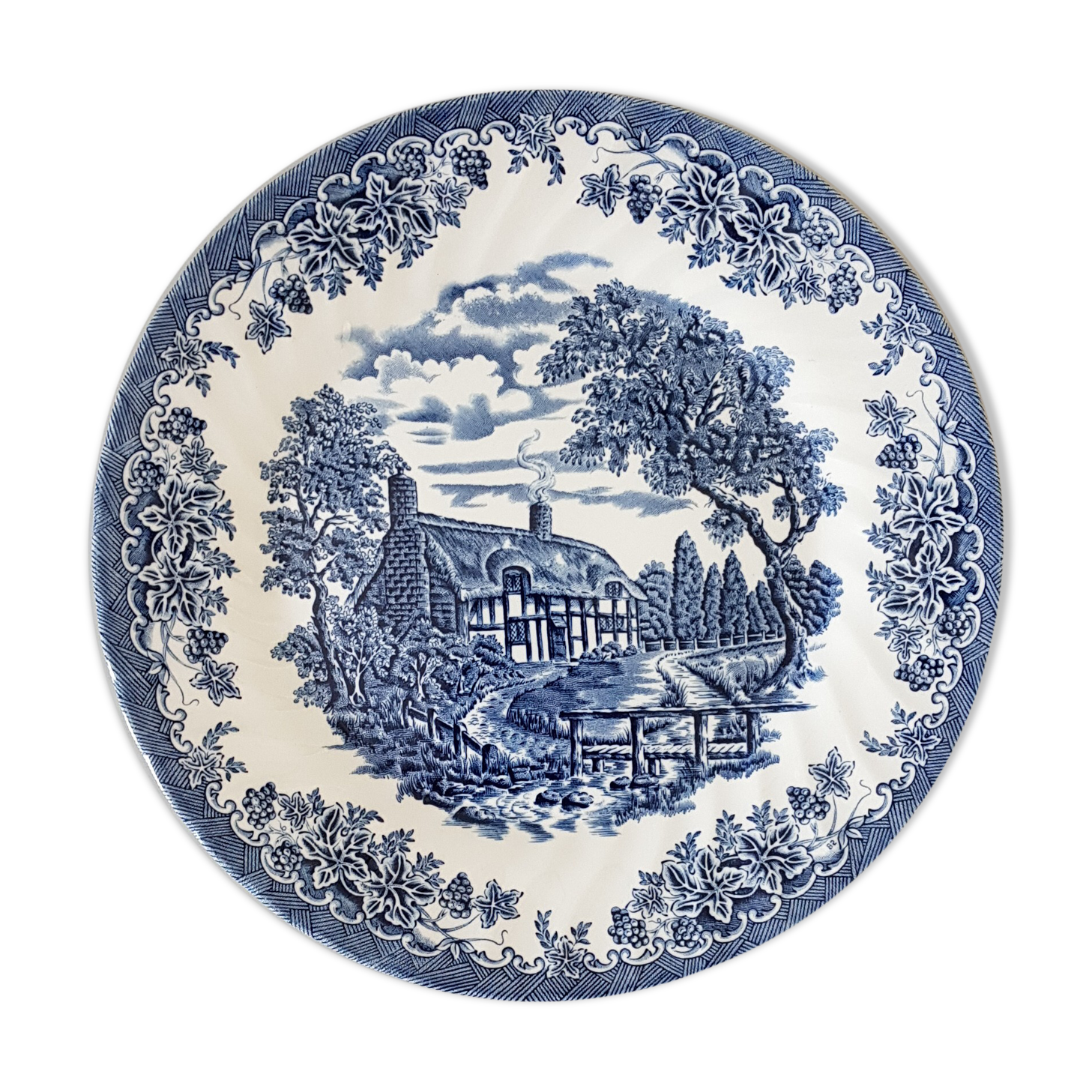 Churchill cottage pattern dinner plate