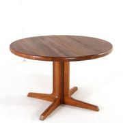 Gudme round extendable dining table 'Nabbe'