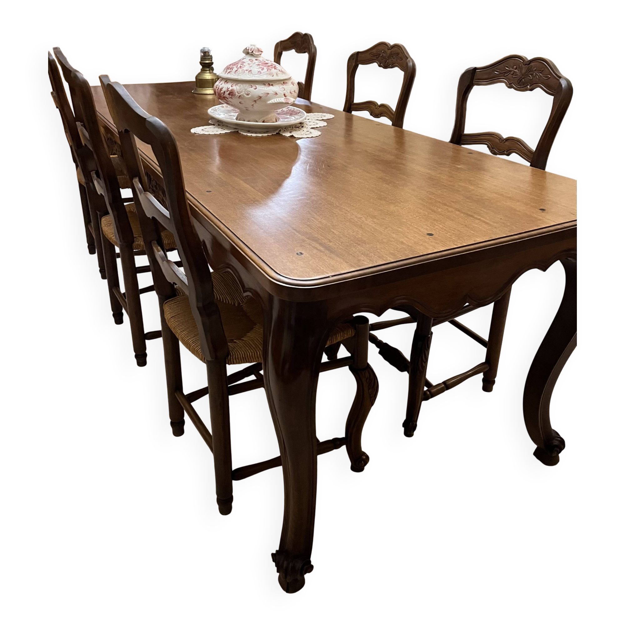 Dining room table and 6 chairs